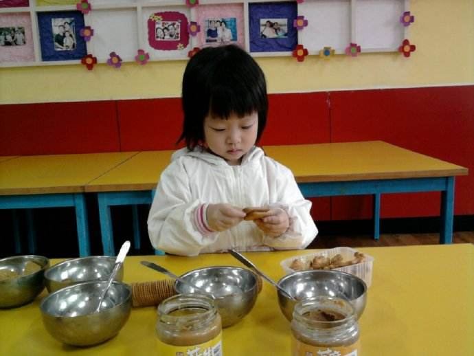 小班夹心饼干教案3