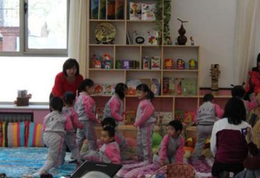 幼儿园大班母鸡和小鸡教案2