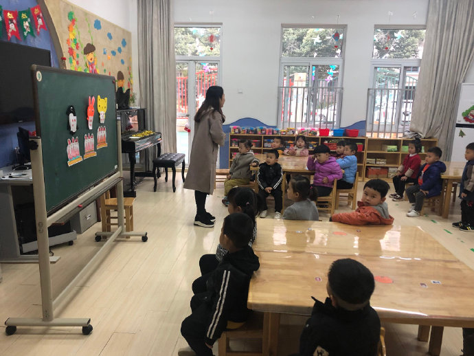 小班数学小猪过生日教案2
