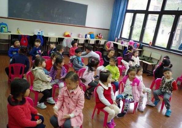 中班语言我也要搭车教案2