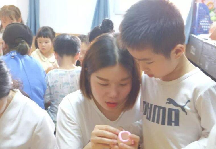 小班和妈妈去做客教案1