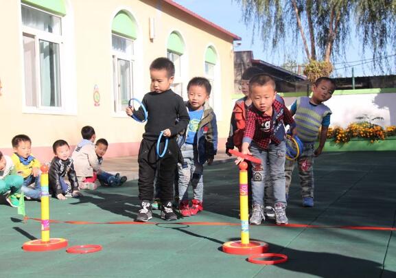 中班体育我和垫子一起玩教案2