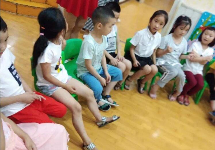 中班我长大了语言教案3