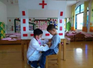 小班社会他为什么肚子疼教案3