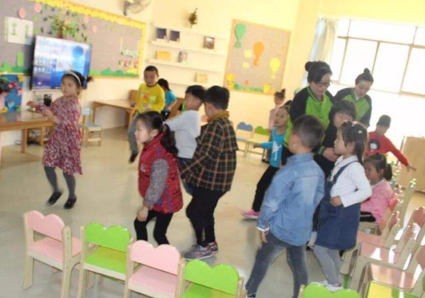 幼儿园托班健康他为什么肚子疼教案1