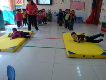 幼儿园健康我会骨碌碌教案1