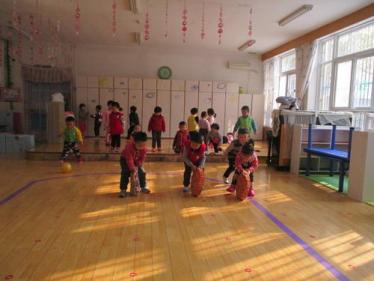 幼儿园健康我会骨碌碌教案3