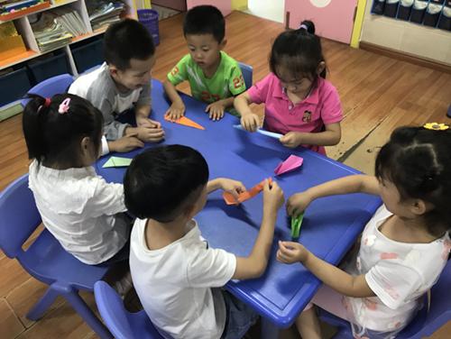 小班美术天鹅教案1