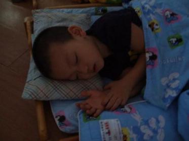 小班安全睡觉安全教案1