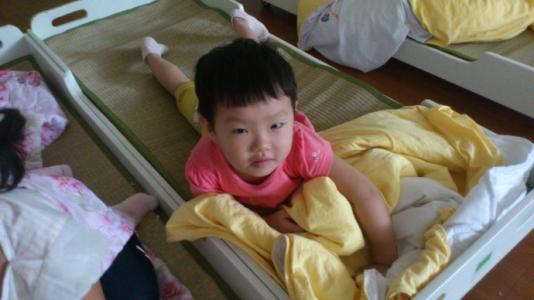 小班良好的睡眠习惯教案2