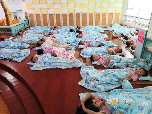 小班良好的睡眠习惯教案3