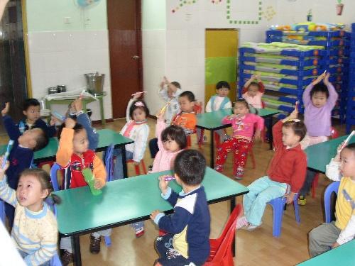 幼儿园我爱洗脸教案2