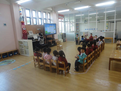 大班音乐小小按摩师教案1