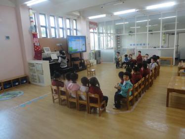 大班音乐小小按摩师教案1