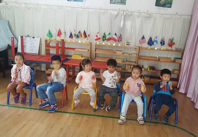 幼儿园大班小小按摩师教案2