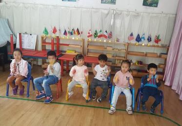 幼儿园大班小小按摩师教案2