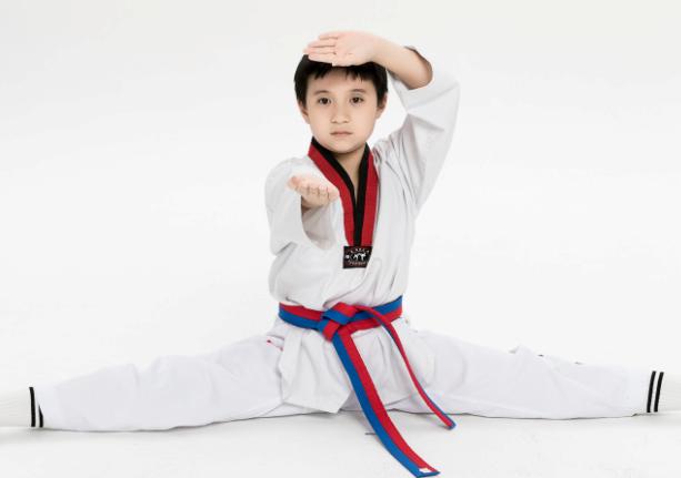 小孩子学跆拳道的好处有哪些
