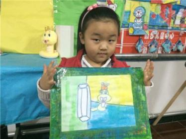 中班美术五彩缤纷的烟花教案1