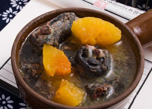 宫寒喝乌鸡汤有用吗