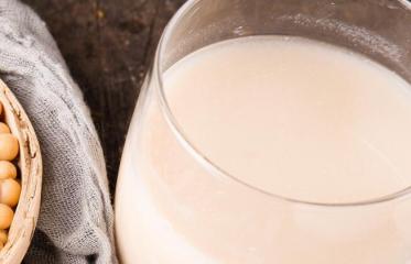 自然分娩后第一天可以喝牛奶吗