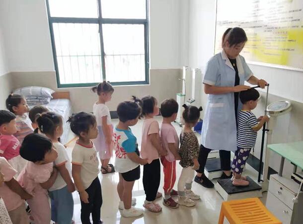 中班活动小熊想长高教案3