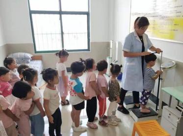 中班活动小熊想长高教案3