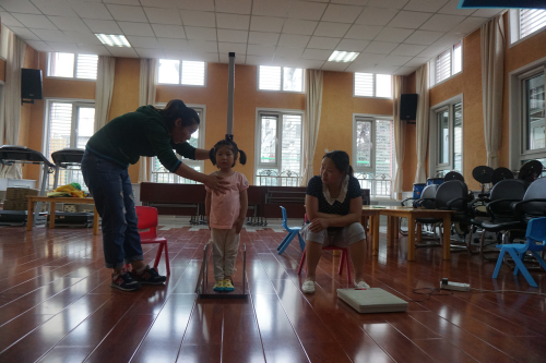 小班语言小熊想长高教案1