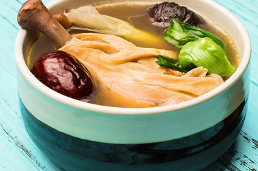 顺产后多久可以吃肉类的东西