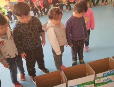 大纸箱变变变中班教案1