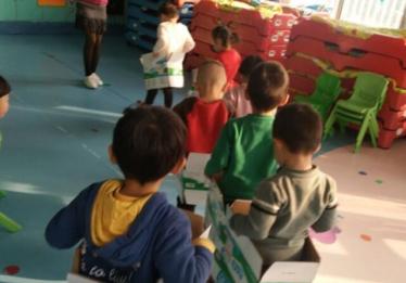 大纸箱变变变中班教案2