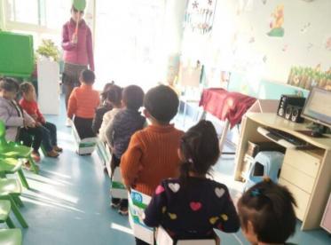 大纸箱变变变中班教案3