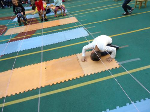 中班体育闯关小勇士教案2
