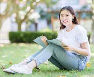 大学生奖学金申请书1000字范文
