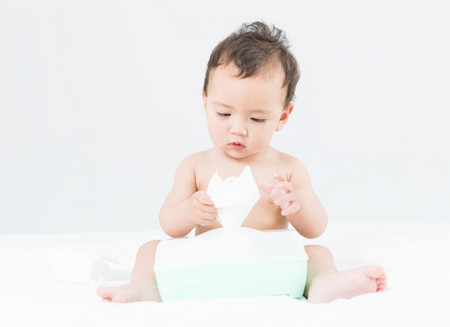婴儿湿纸巾可以擦脸吗