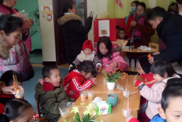 幼儿园新年美食节活动方案1