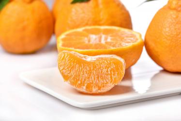 丑橘能和芒果一起吃吗