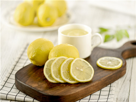 哺乳期喝柠檬水有什么好处