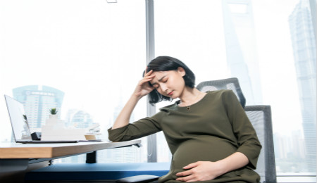 孕晚期肚子发硬是怎么回事？