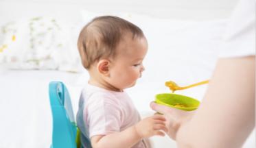 怎样给宝宝做好日常辅食呢