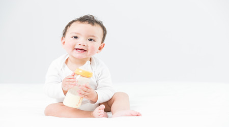 宝宝喝的奶粉需要经常更换吗
