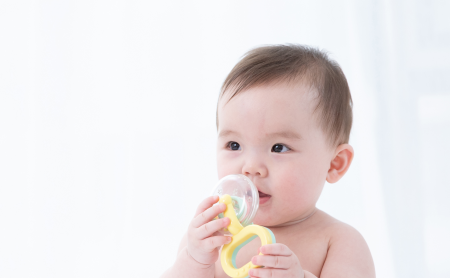 婴儿剪脐带会不会疼 婴儿脐带护理的注意事项