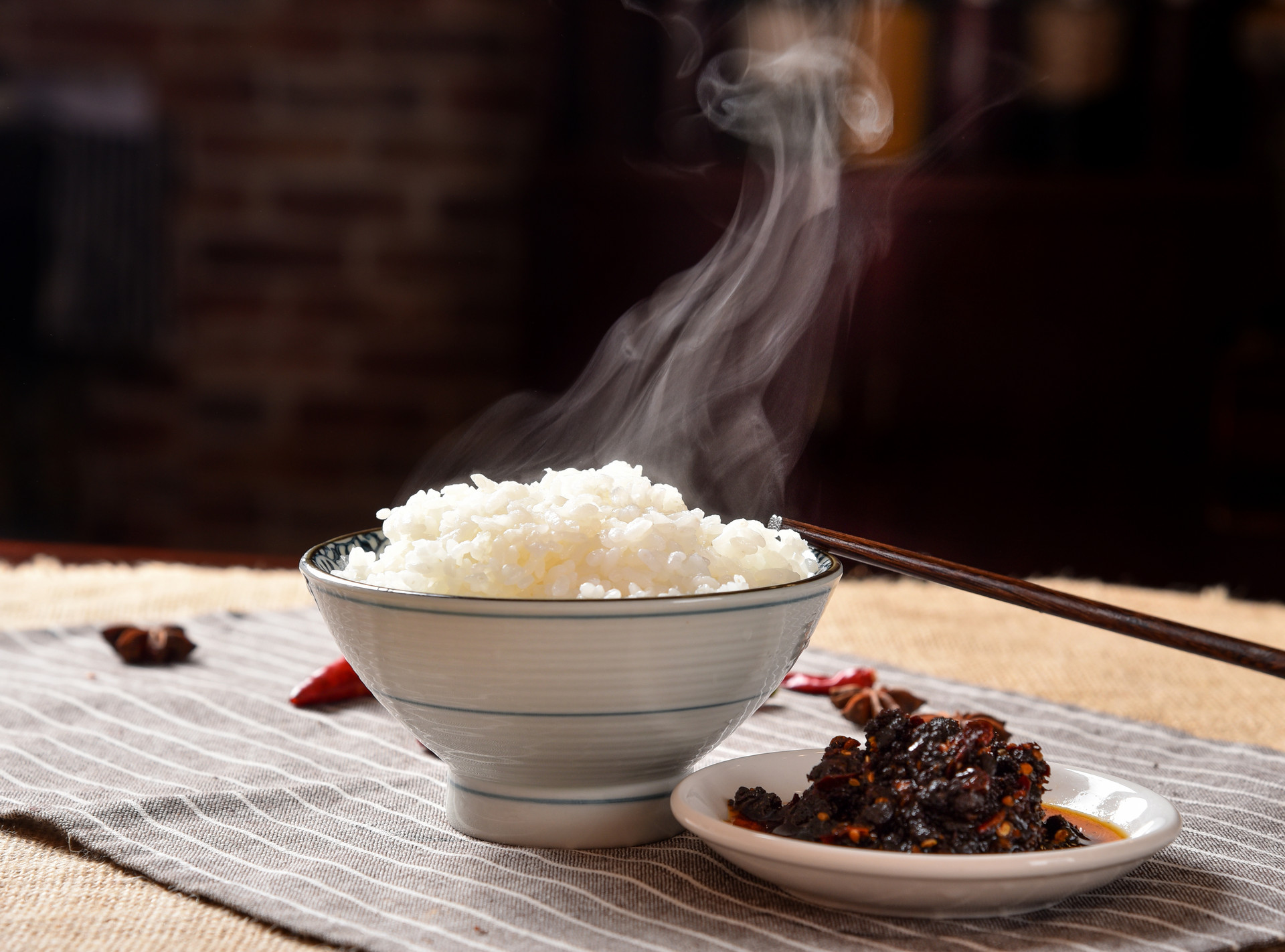 米饭怎么蒸才好吃放多少水合适