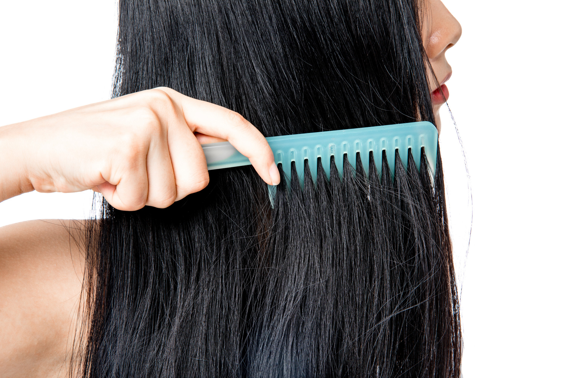 头发分叉干枯毛躁怎么办 七种天然方法修复受损发质
