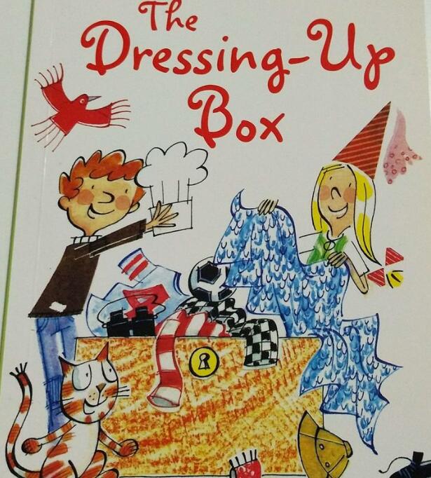 《The Dressing-up box变装宝盒》英语绘本pdf资源免费下载