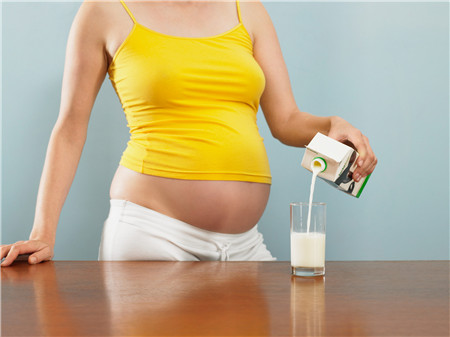 孕妇吃了叶酸后可以喝牛奶吗