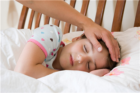 影响孩子身高的三种睡姿 宝妈要及时帮忙改正
