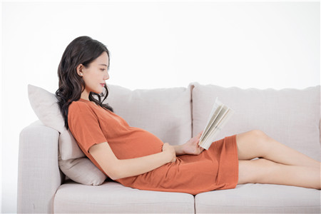 孕妈读书 肚子里的胎宝宝也需要吸收新知识