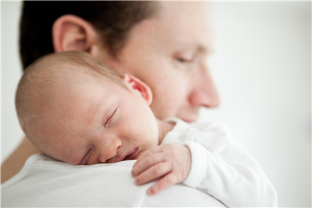 嬰兒中耳炎的表現 三個癥狀比較明顯