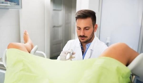 男医生内检的"一阳指"有多尴尬?过来人都不愿再提起,能避就避