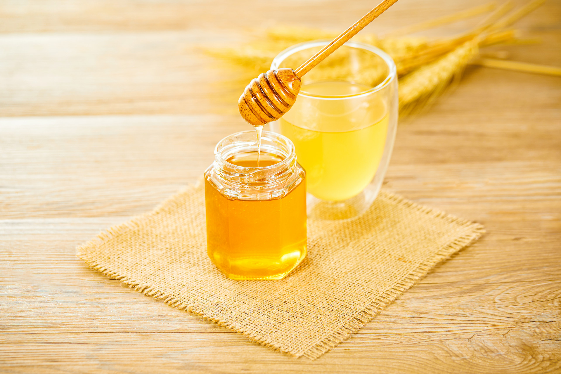 产妇可以喝蜂蜜水通便吗